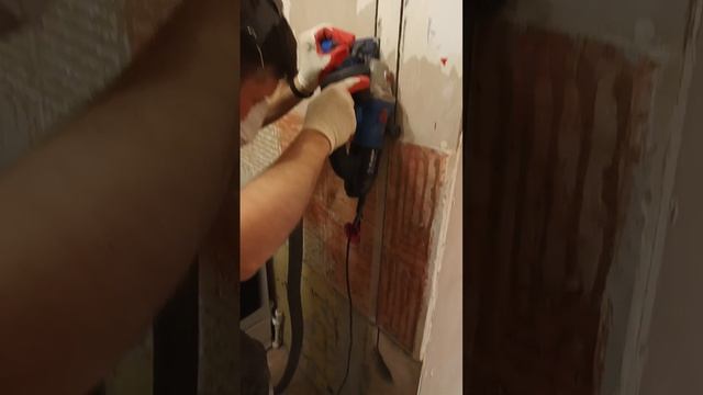 Штробление стен Зубром