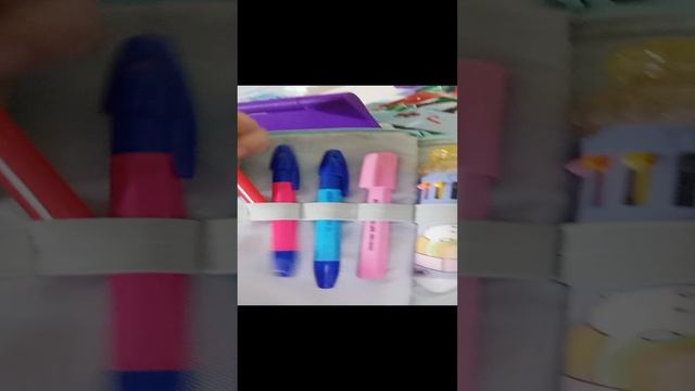 собираем пенал в школу.