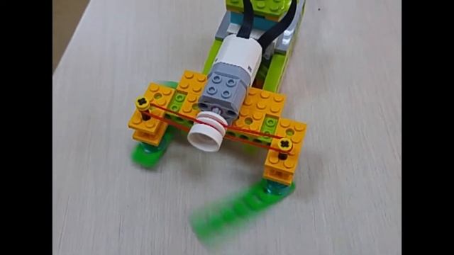 Lego Wedo 2.0 Yer Temizleme Uygulaması