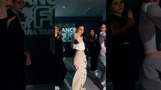 Школа танцев Dance Life в Белгороде. К-поп и Современный эстрадный танец