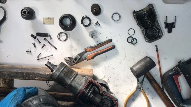 Ремонт перфоратора. Перфоратор Bosch GBH 4-32 DFR   20 декбаря.