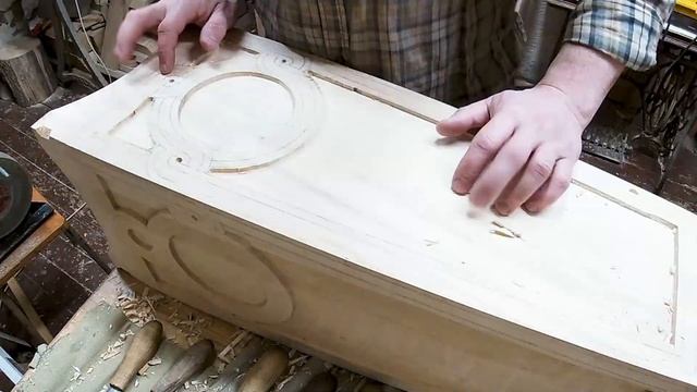 Ручная резьба по дереву: консоли-подставки для цветочных ваз