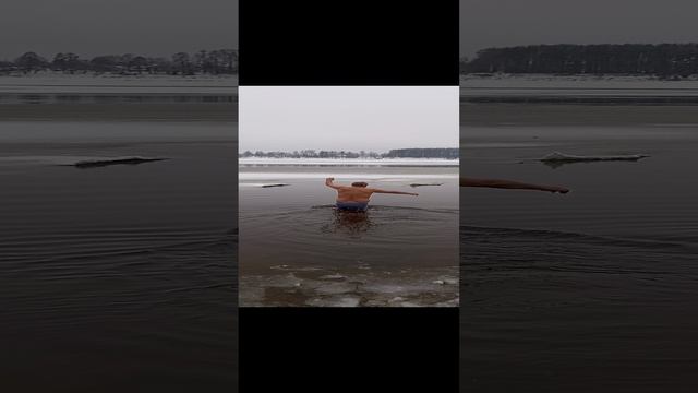 1000006424.mp4 Зима лёд не где скуратся