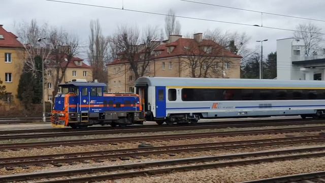 Маленький Трудяга на Железной дороге, тепловоз SM60-004 с двумя вагонами