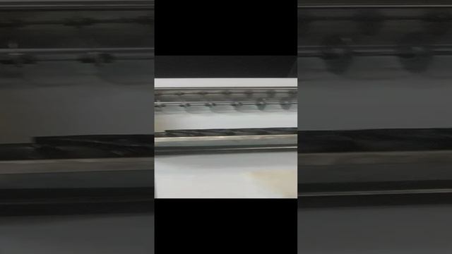 Машина для ножевой резки раскатанных пластов теста на заготовки изделий различной конфигурации