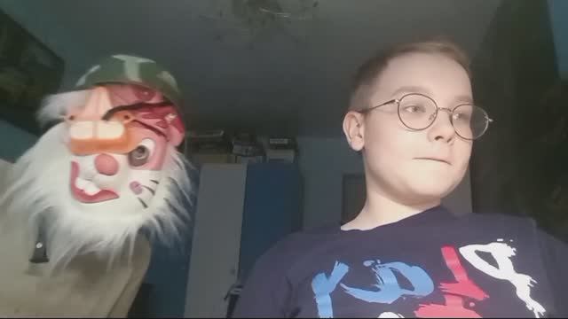 попробуй не засмеяться