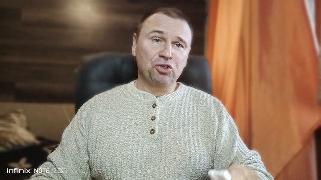 LATTAFA HALA . Пряный аромат с перцем и ладаном.