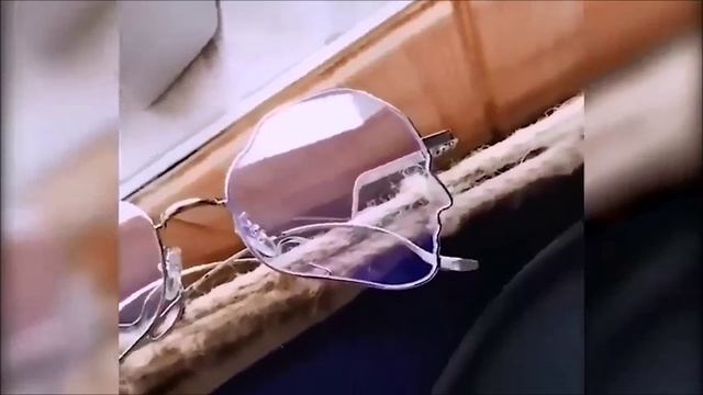 Солнцезащитные очки.