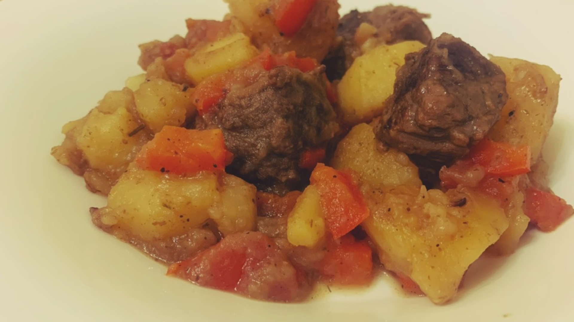 Рецепт вкусного и тающего во рту жаркого🥩🥔🧅🍅🫑