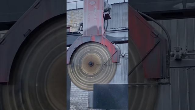 распиловочный станок по камню HТМ- 2500/3000