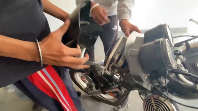 Neon lights installed on Splendor 4 roots [divraj vlogs
