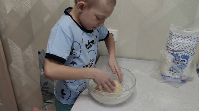 Мирон - юный кулинар