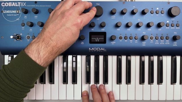 The Modal Cobalt 8X synthesizer in 17 minutes
