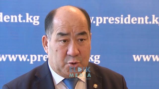 Сооронбай Жээнбеков билим берүү жана илим министри Каныбек Исаковду кабыл алды.