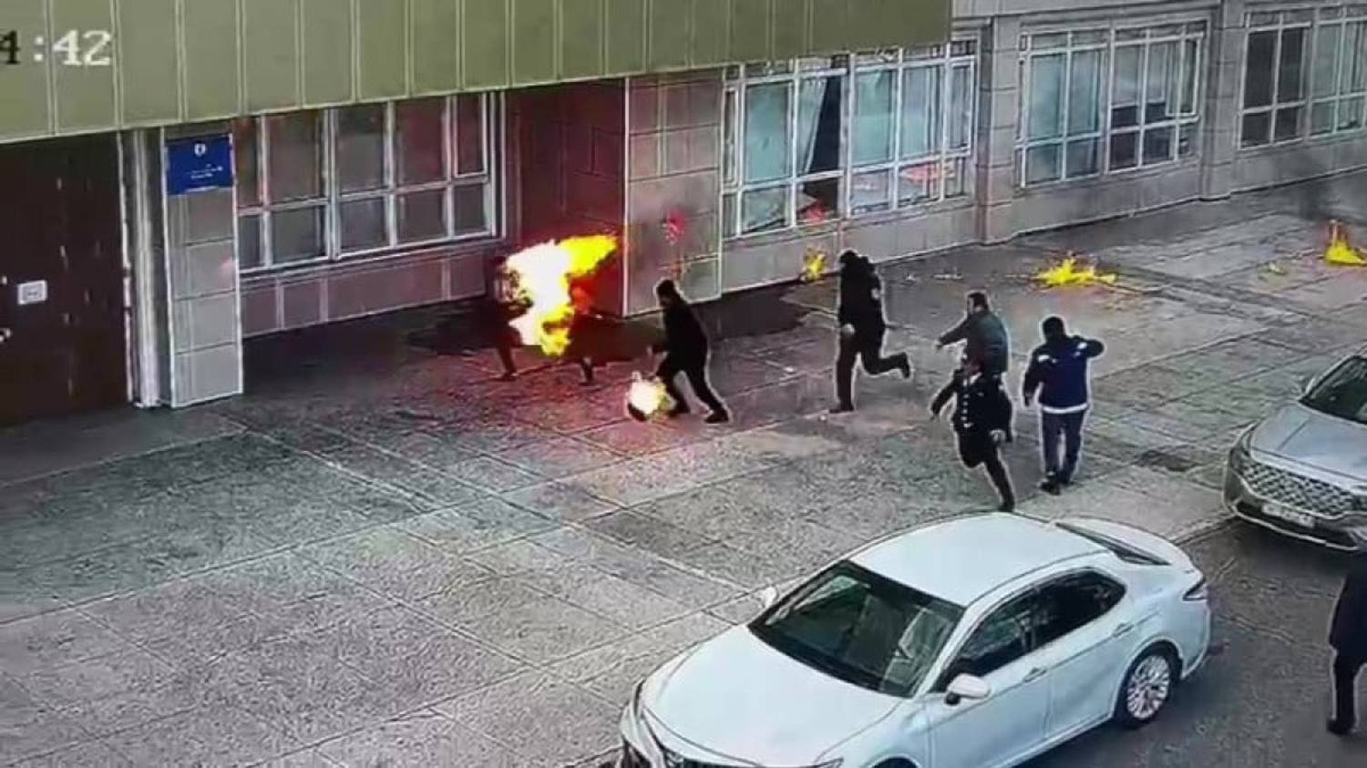 2024. САМОСОЖЖЕНИЕ/САМОПОДЖОГ В КАЗАХСТАНЕ: ОДЕРЖИМЫЙ ПОД ЗАЩИТОЙ ЗАКОНА. Мнение А.РОЖИНЦЕВА