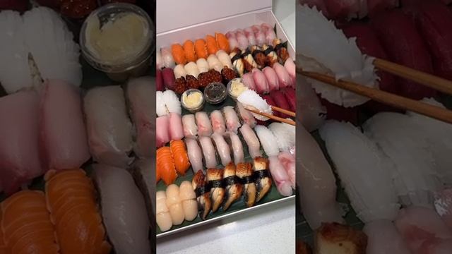 Сет суши, который стоит 30 тысяч рублей