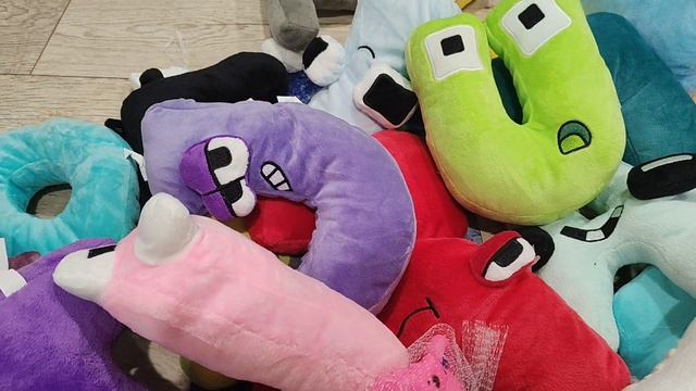 новогодний адвент календарь для детей, день 21, на подарок игрушки буквы алфавита лор, лора
