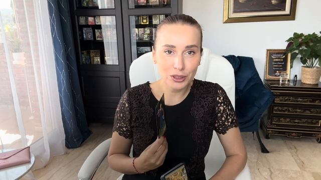 Как смотреть на картах ТАРО - жив или мертв человек?