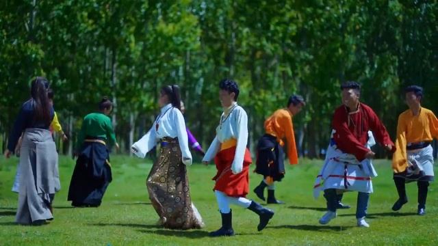 Beautiful Tibetan Dances and Songs པི་ཝང་གི་འགྱུར་ཁུག མུ་འབྲེལ་དམངས་གླུ།