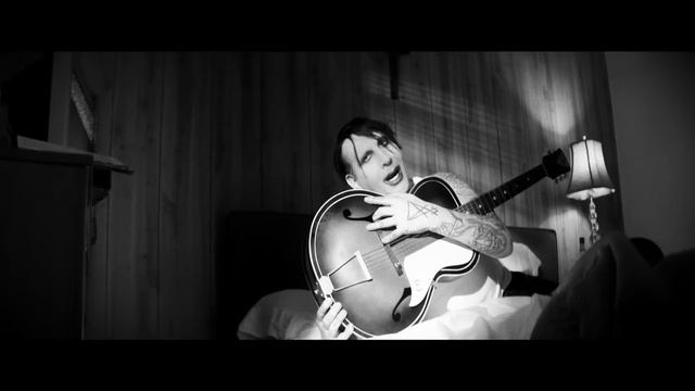 Marilyn Manson - God s Gonna Cut You Down (Official Music Video)