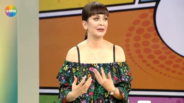 Nisan'dan ''Portakalı Soydum'' performansı! (360p) (1)