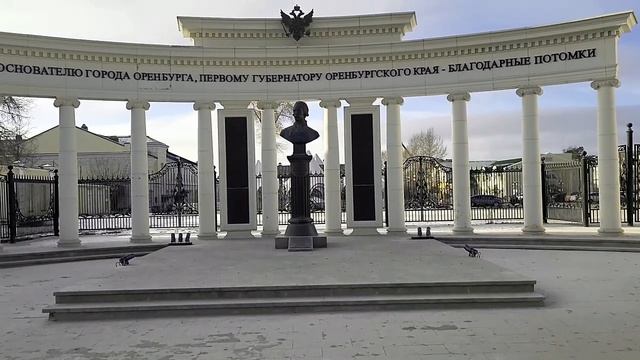 Оренбургский меридиан  Подготовка центра города к Новому году Видео Виктор Поживин