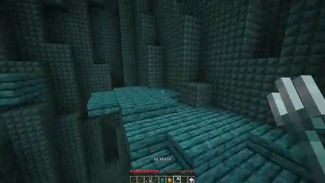 НУБ И ПРО ПАРКУРЯТ ВОКРУГ МАЙНКРАФТ ! НУБИК ПРОХОДИТ ПАРКУР ТРОЛЛИНГ В MINECRAFT