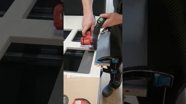 Пропил кварца под варочную панель! #music #milwaukee #kitchen #festool #home #кухня #мебель #tools