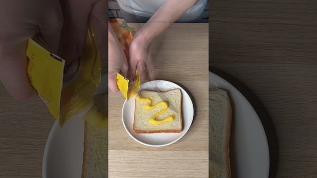Жареный сыр делюкс из мультсериала Обычное шоу 🧀🥪 #рецепт #готовим #едаизмультика #regularshow