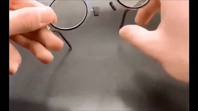 Складные очки для чтения.