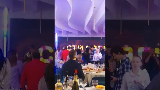 2_5417886993755431059.mp4