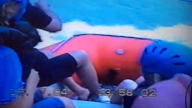 Алтай 2004 год. Опрокидование рафта на "бочке".