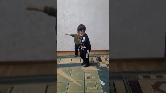 Вот так надо танцевать лезгинку