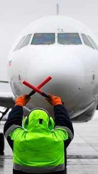 2024. УГРОЗА ЗАКРЫТИЯ В РОССИИ ВНУТРЕННИХ АВИАРЕЙСОВ: торг и волокита контор. Мнение А.РОЖИНЦЕВА