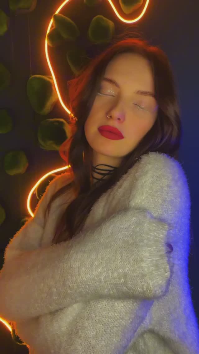 Моя жгучая снегурочка 🔥