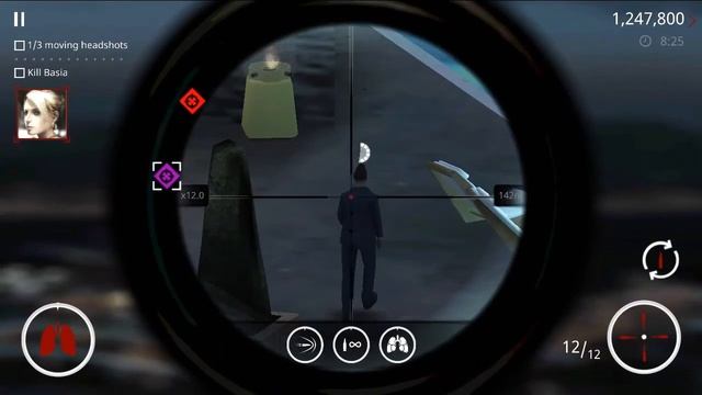 Get 3 moving headshots - Hitman Sniper