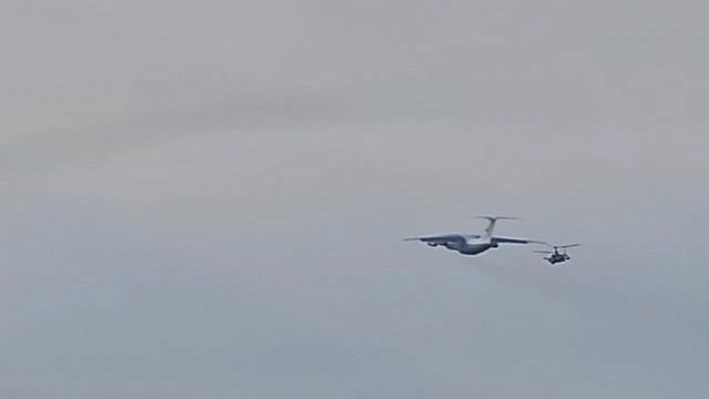 Ка 52 сопровождает взлетающий ИЛ-76мд. 2024. Хмеймим.
