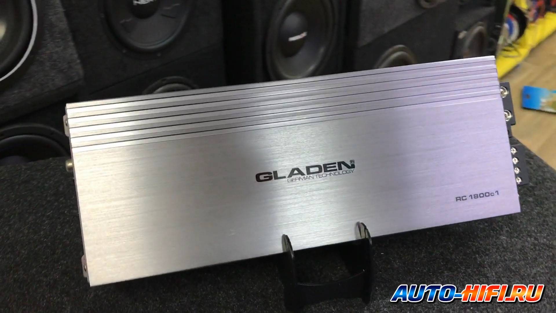 Усилитель мощности Gladen RC 1800c1