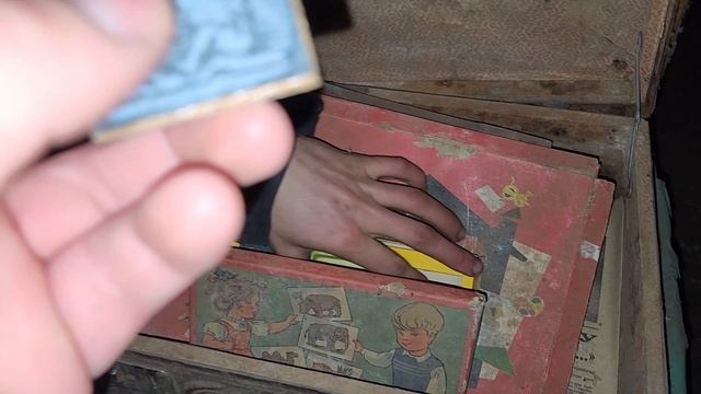 Распаковка чемодана на заброшке // сталкинг // medved_1230