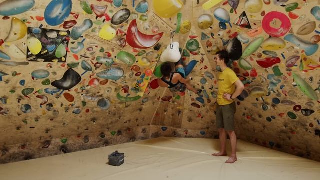 Kneebar Mastery: Nail Your First Kneebar ⚡ | Tips & Tricks by Adam Ondra