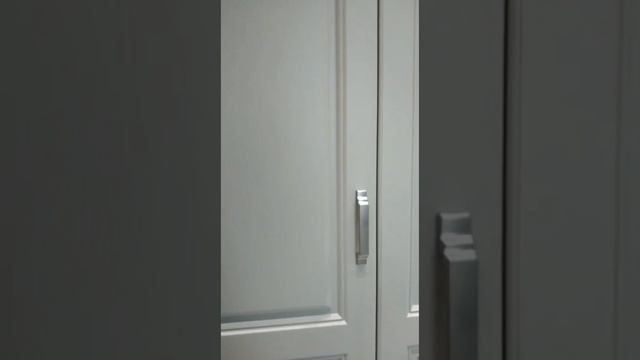 Вместительная прихожая с угловым шкафом 👍