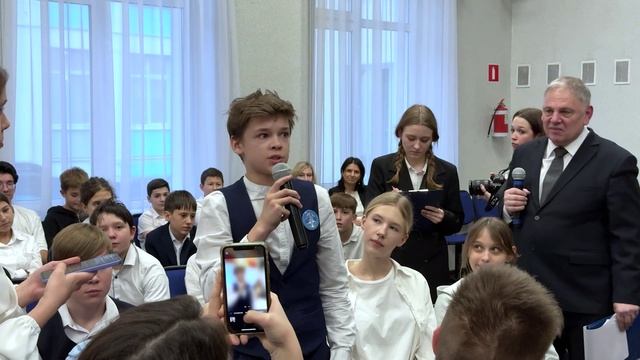 Открытие Дискуссионного клуба «Момент истины»