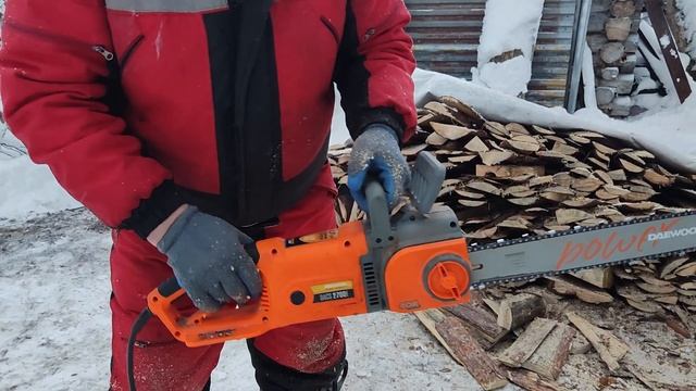 Б/пила Makita dcs 4300 VS ///эл. пила Daewoo DACS 2700E. Пилим дрова (горбыль).