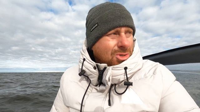 ОСЕННЯЯ РЫБАЛКА НА БЕЛОМ ОЗЕРЕ/НА ПВХ ЛОДКЕ/ВОЛЖАНКА ОСТАЛАСЬ ДОМА. Селиван TV. 2023