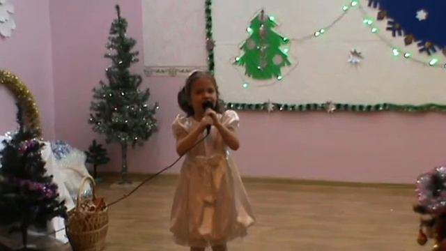 Настя Синицына, 5 лет - Зимняя песенка