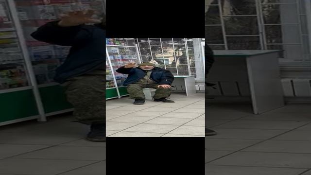 Братик поздравляет