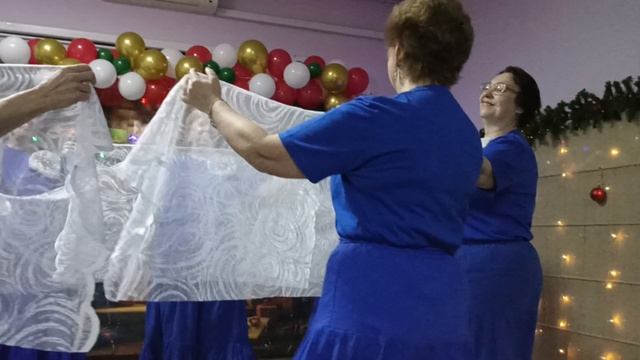 Группа Вдохновение, руководитель А. Бажанова -Кружевной хоровод.
