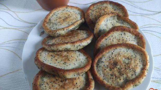 Оладьи с маком