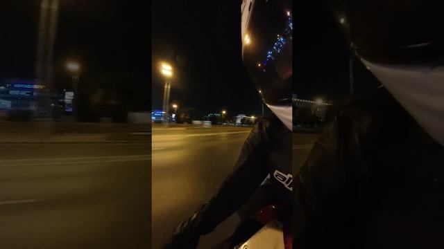 BMW S1000RR vs Lamborghini URUS