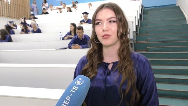 Вручение дипломов выпускникам отделения журналистики ФРиЧФиЖ.  08.07.2022